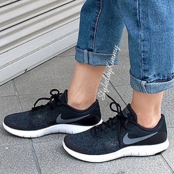 nike flex contact sneaker